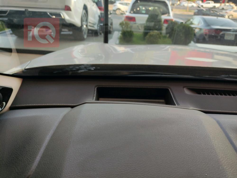 تۆیۆتا ئەڤەلۆن